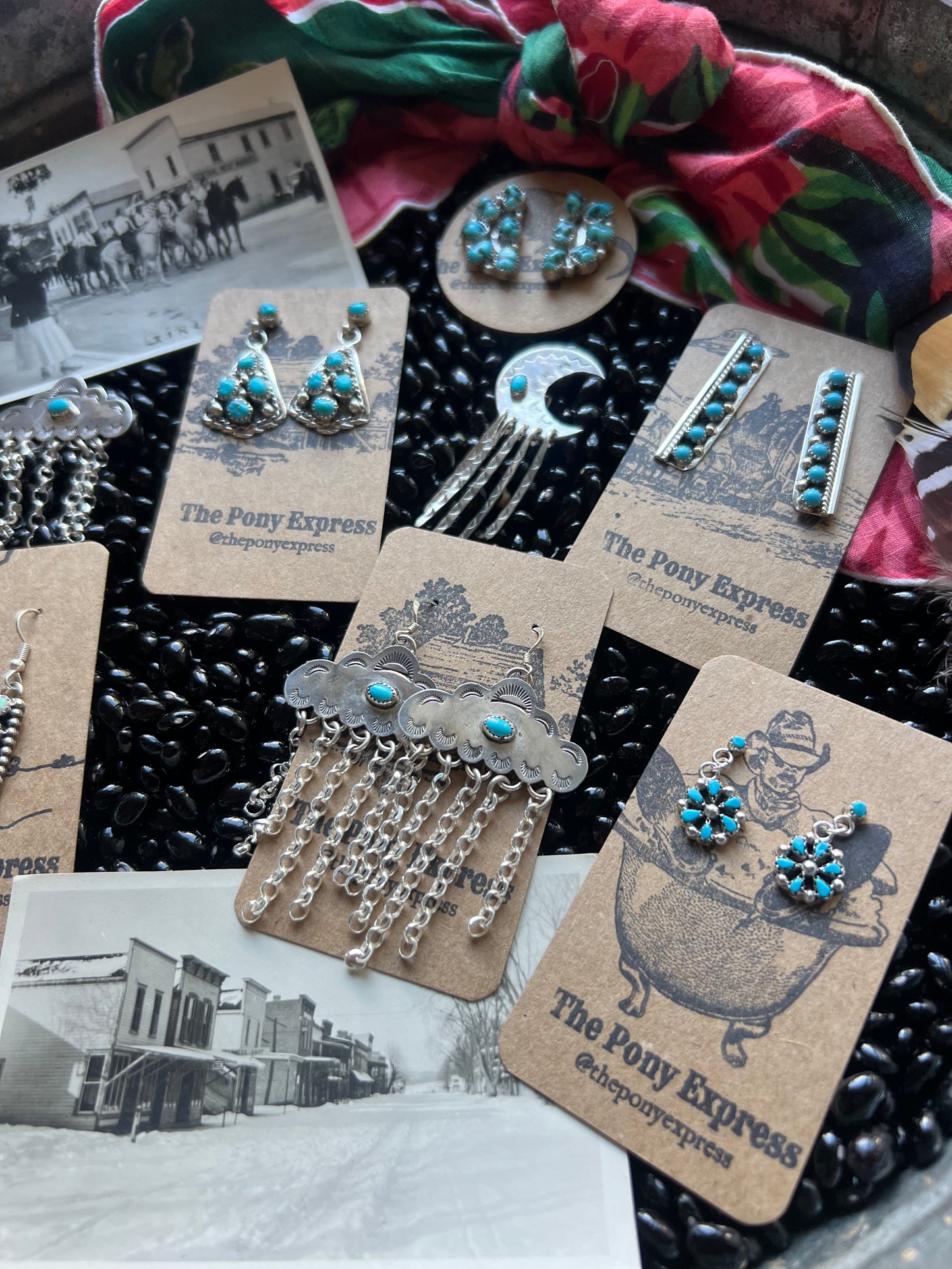 Mini cluster Dangle Earrings
