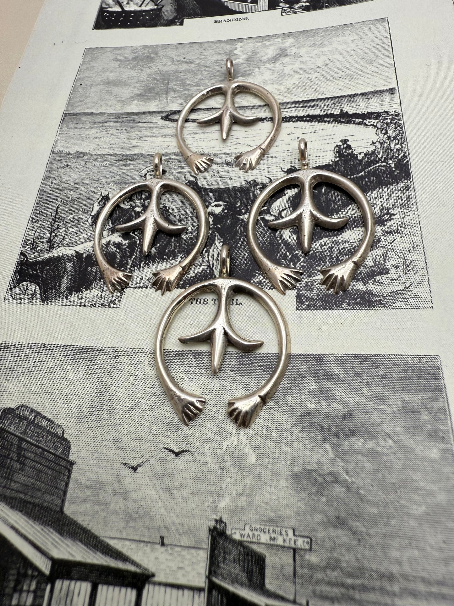Naja Charm