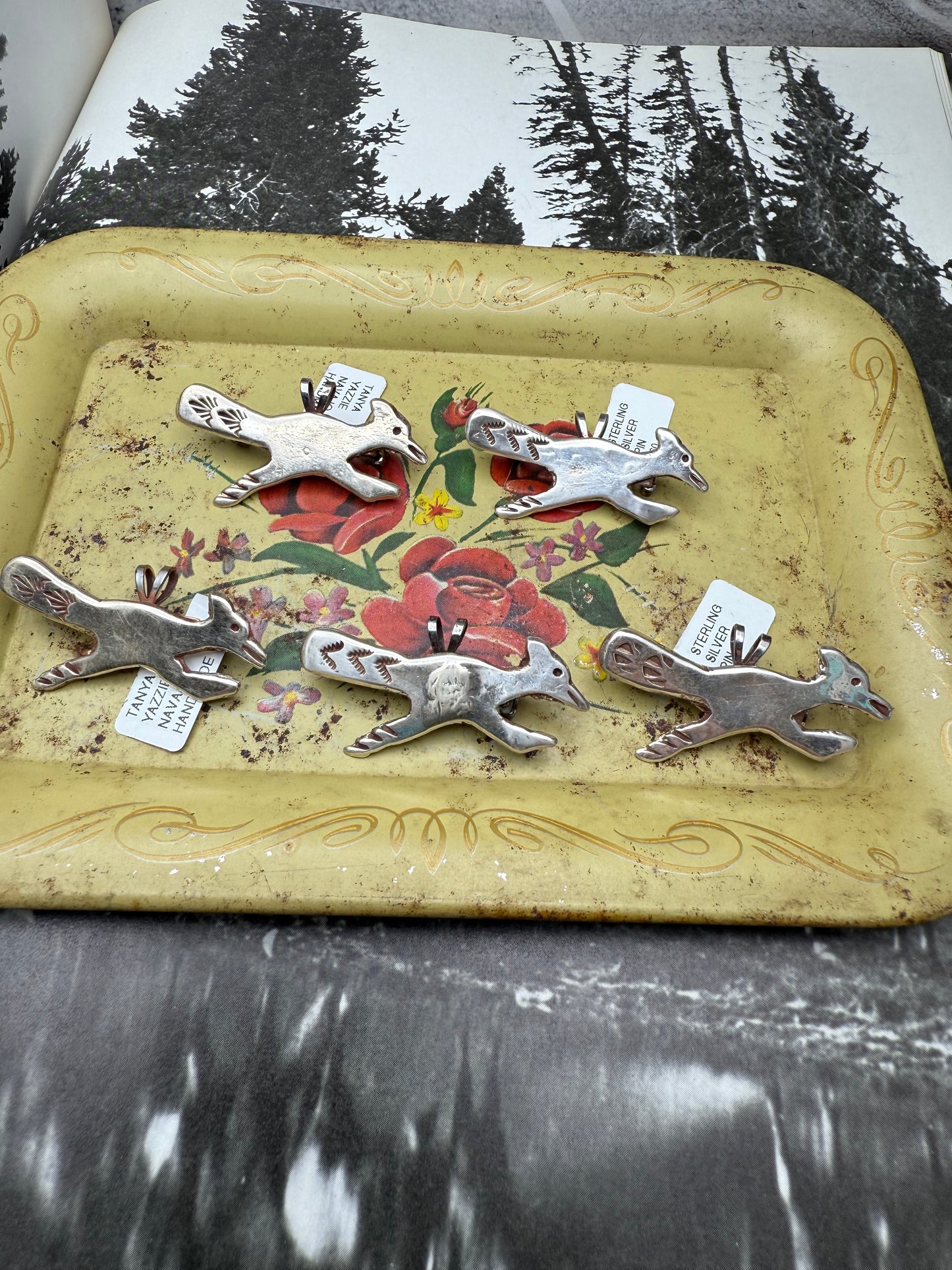 Road Runner Stamped Pin Pendant