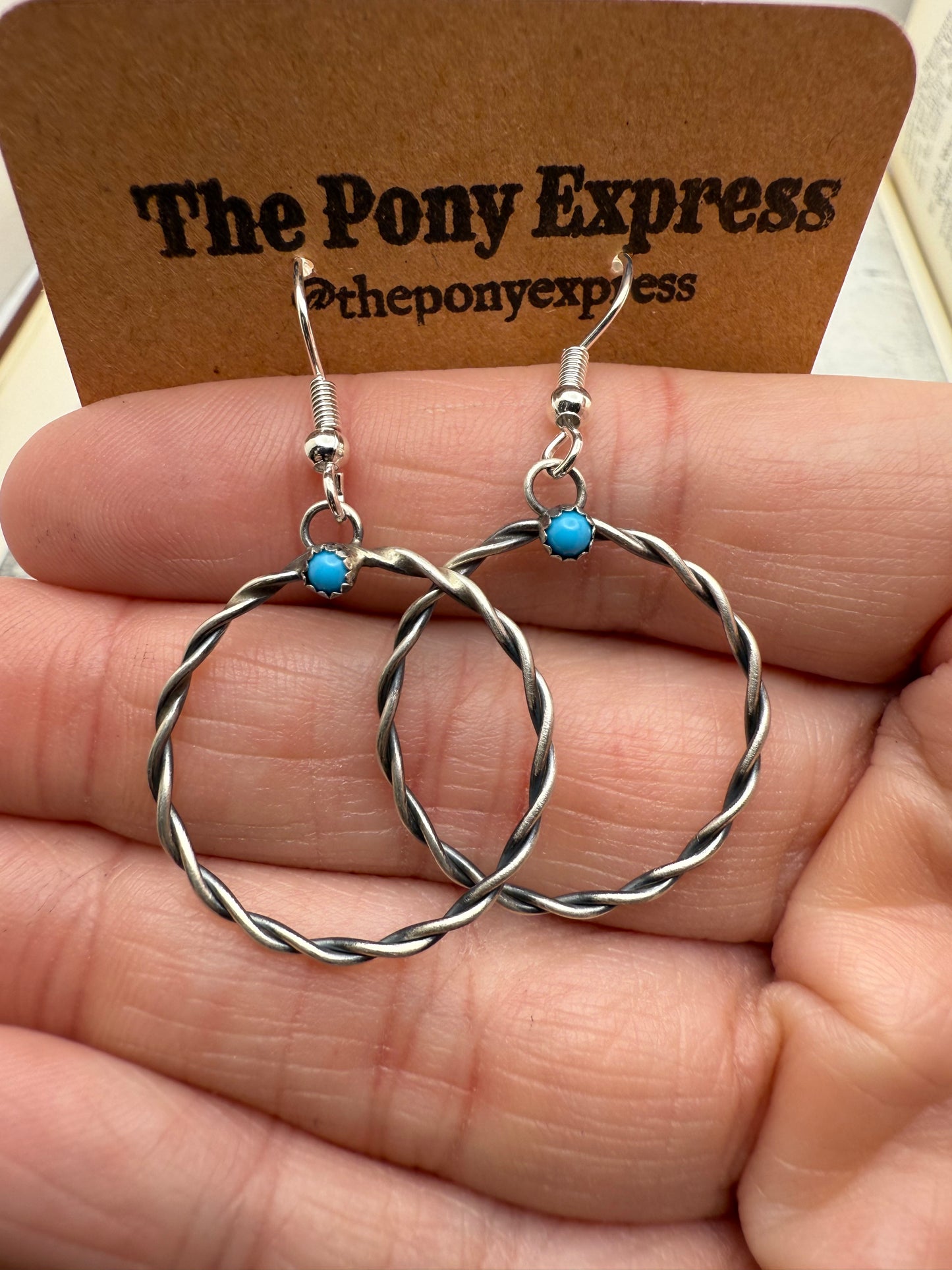 DOORBUSTER Twist Hoop Earrings