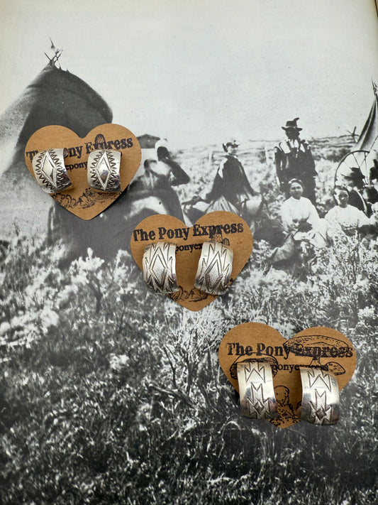 Etched Medium Huggie Hoops