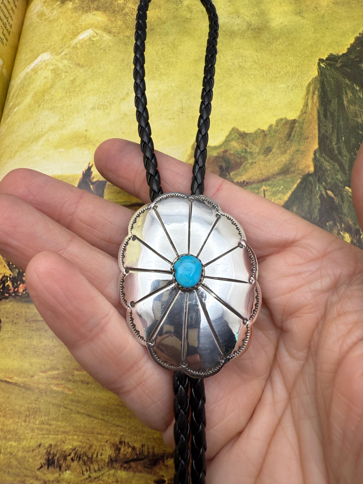 Scallop Concho Bolo with Turquoise