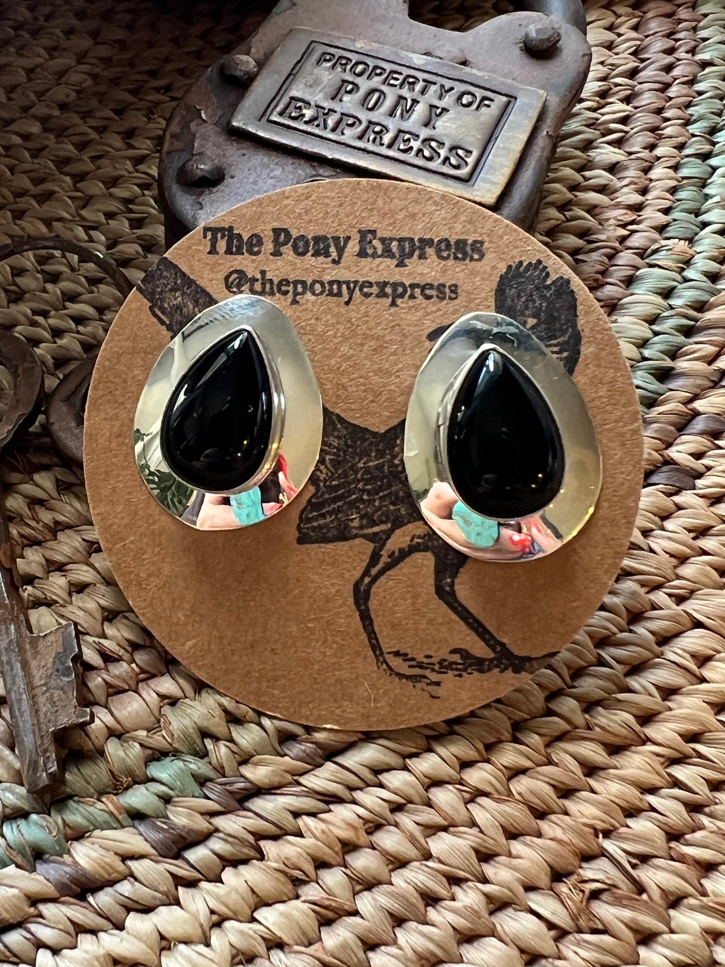 Crow Teardrop Onyx Studs