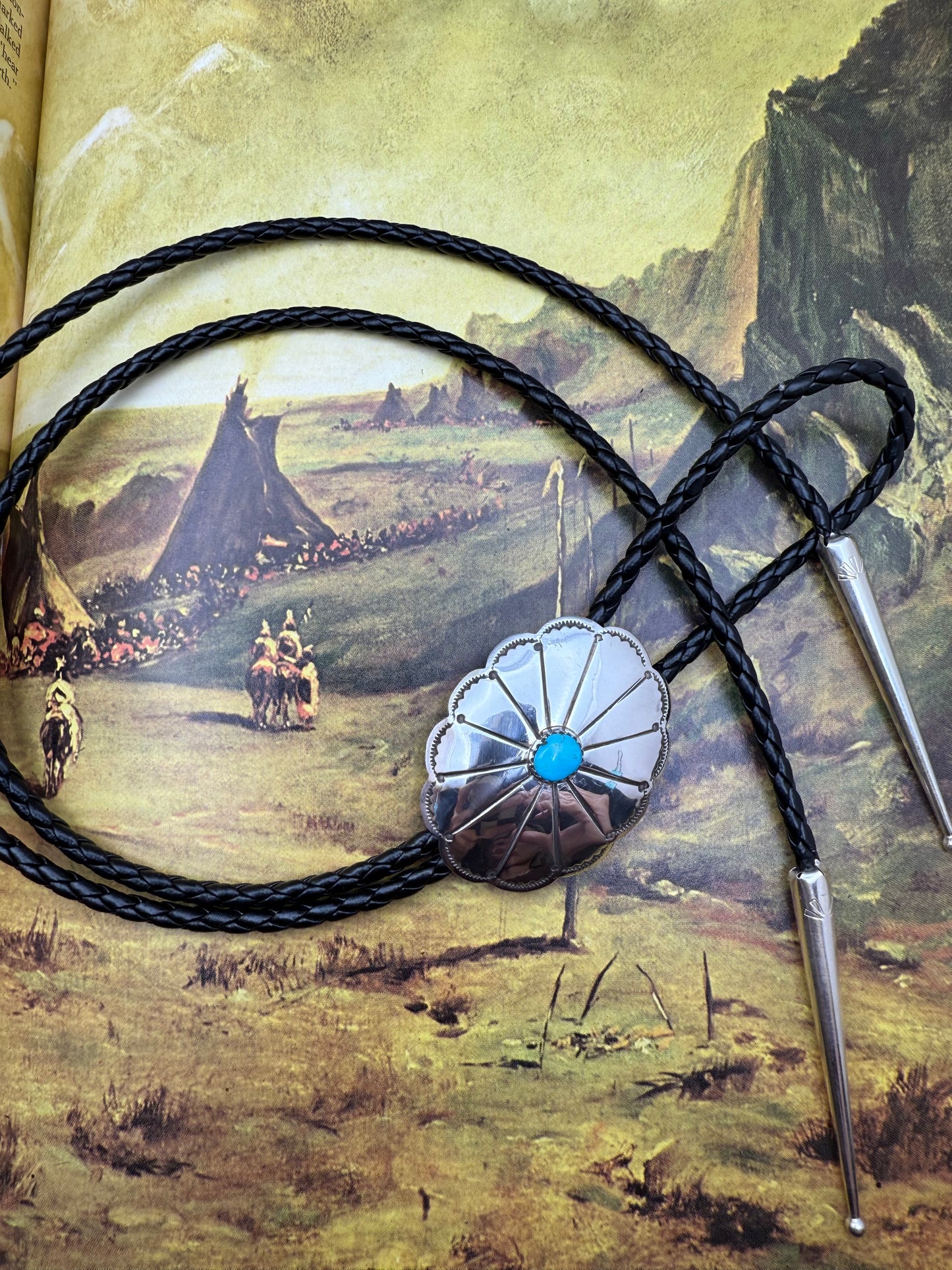 Scallop Concho Bolo with Turquoise