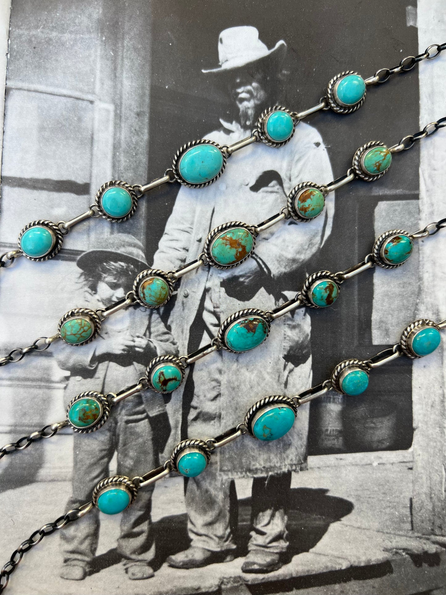 Kingman 5 Stone Choker